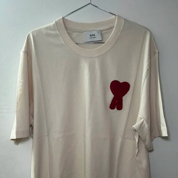 Preowned Excellent Condition Size Medium Ami De Coeur White Cream T-Shirt - Picture 1 of 1